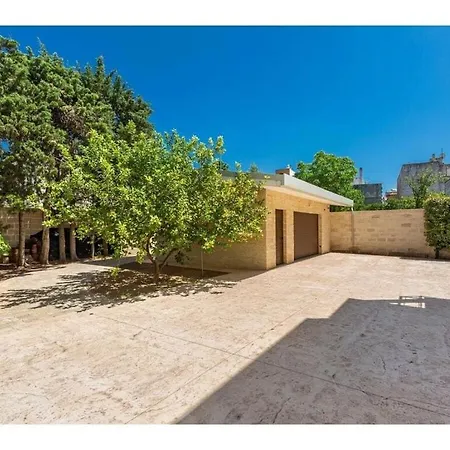 Elegant Nunzia Villa *